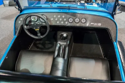 Seven 485